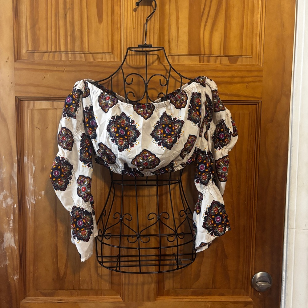 Paisley Patterned Tube Top With Sleeves